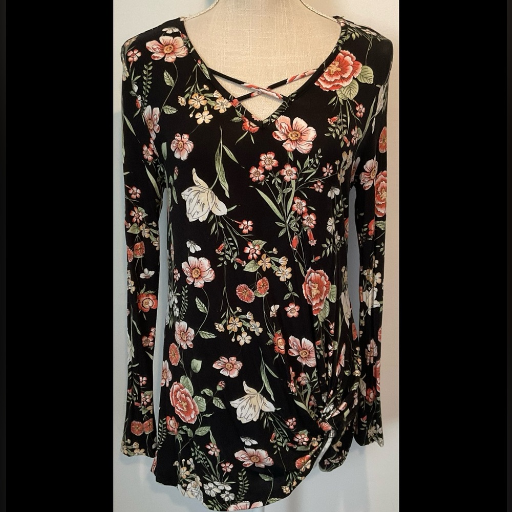 Be Stage Long Sleeve Floral Top - EUC